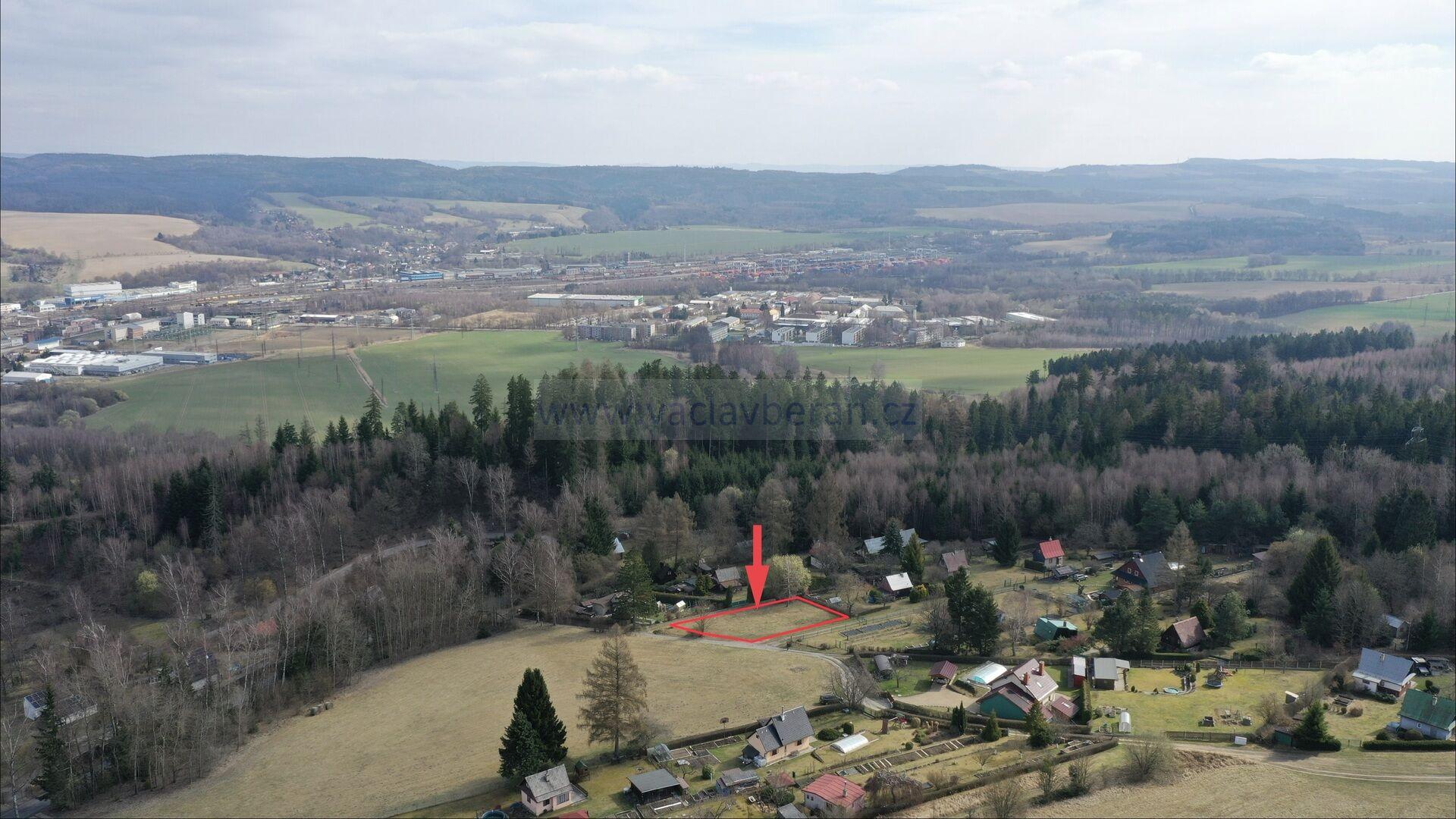 Parcela číslo 2419/3, 751m2, voda, elektrika, Česká Třebová - Serpentýny