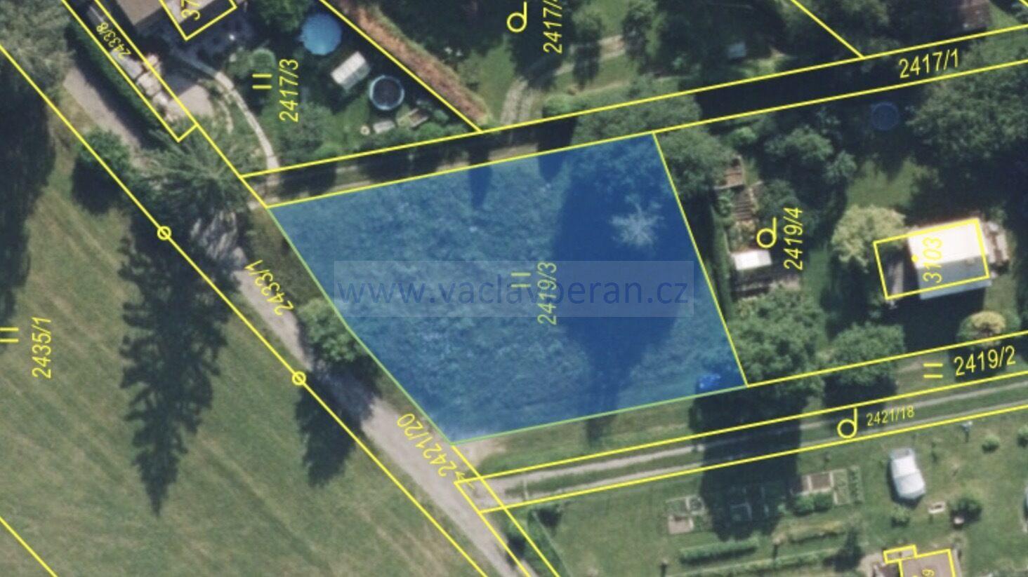 Parcela číslo 2419/3, 751m2, voda, elektrika, Česká Třebová - Serpentýny