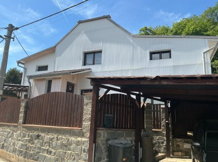 Útulný RD 3+1+šatna/pracovna Račice - Pístovice, okr. Vyškov, se zahrádkou, posezením a terasou