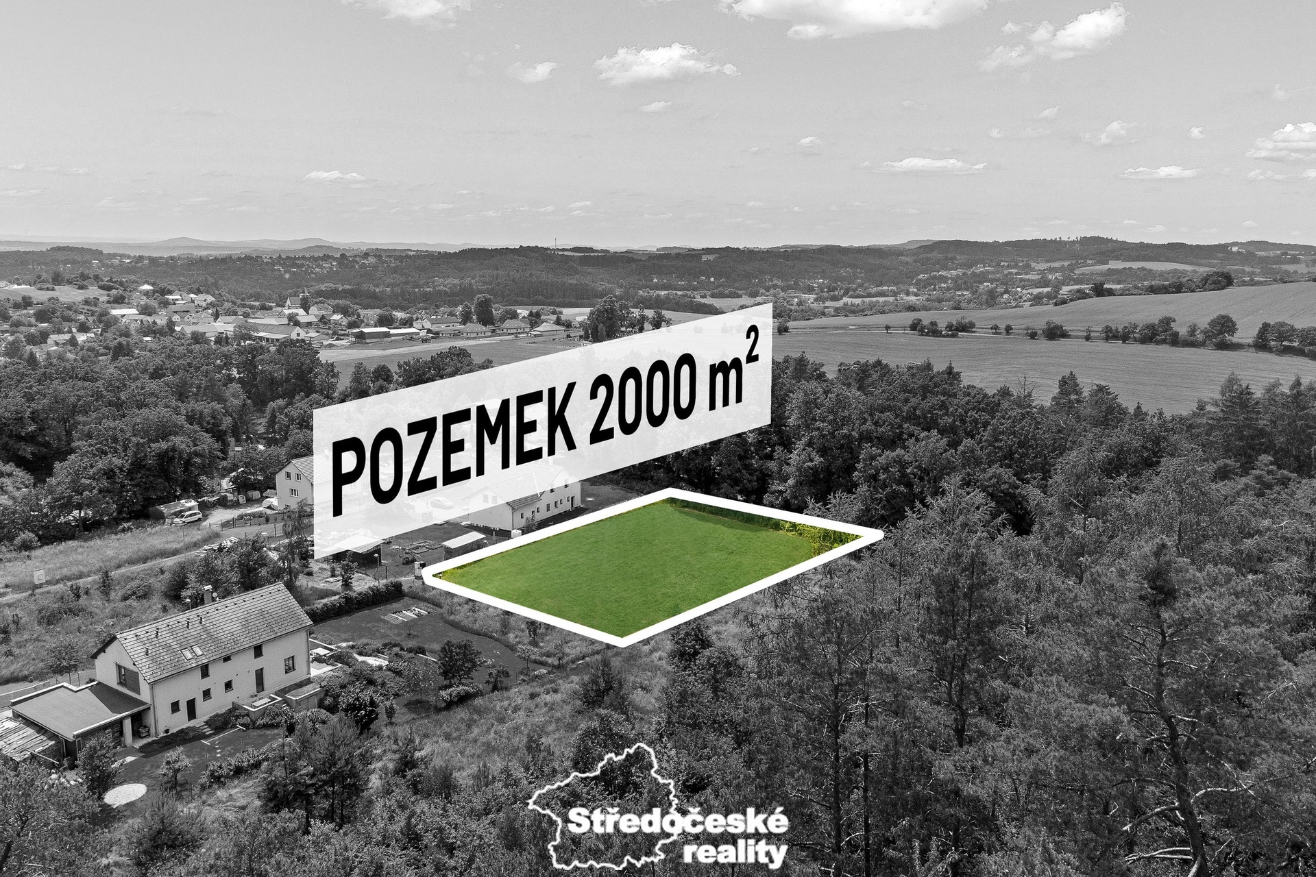 pohled na pozemek  a okolí z dronu