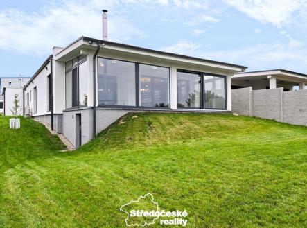 Pronájem domu/vily, 240 m²