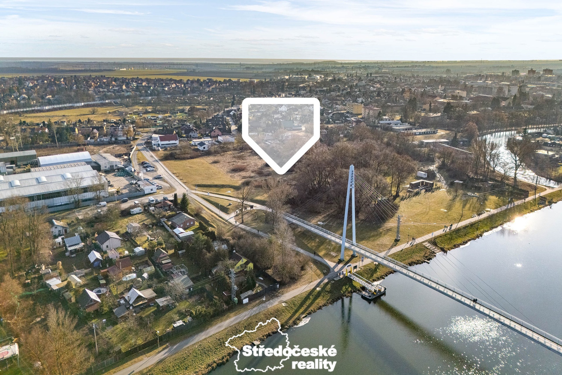 Prodej podílu 1/8 až 6/8 komerčního pozemku o celkové velikosti 13 487 m², Čelákovice