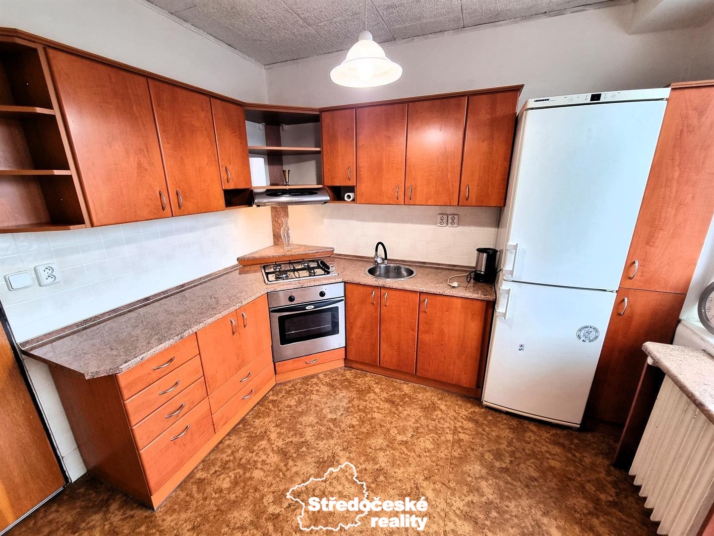 Pronájem bytu 3+1, 2xlodžie/komora/sklep, 82 m2, 3.p., část. zařízené, Machovcova ul., Praha 4 Braní