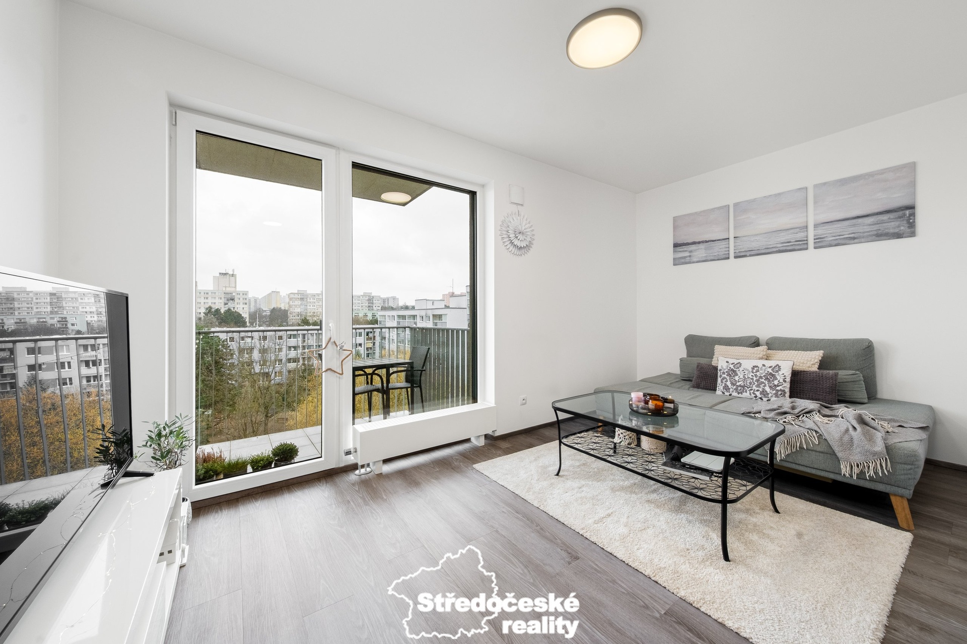 prodej_byt_Praha_Háje_mattaneli Milan_obývací pokoj_2