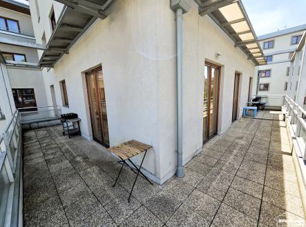 Pronájem bytu, 4+kk, 140 m²