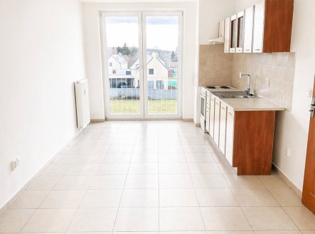 K pronájmu byt 1+kk (35 m²) – Újezd nad Lesy, Praha 21
