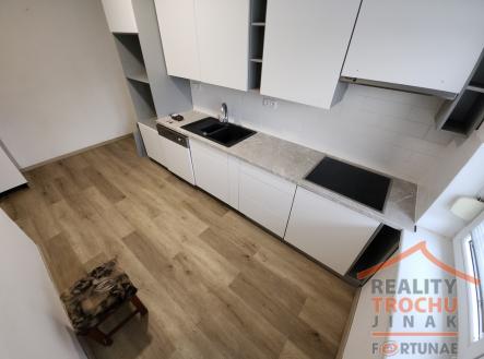 Prodej bytu, 2+1, 278 m²