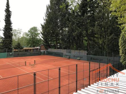 Prodej pozemku pro komerční výstavbu, 3 021 m²