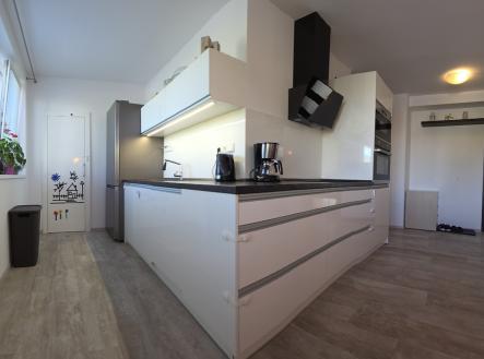 Prodej bytu, 3+kk, 65 m²