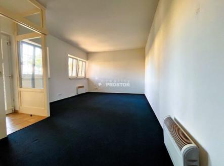 Pronájem bytu, 1+kk, 35 m²