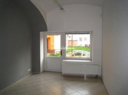 Pronájem - obchodní prostor, 16 m²