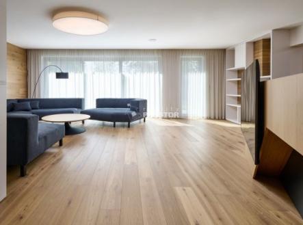 Pronájem domu/vily, 433 m²