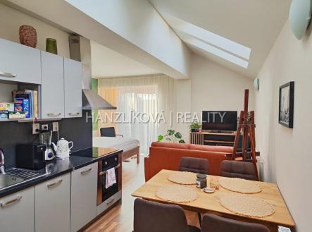 Pronájem bytu, 1+kk, 35 m²