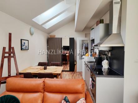 Pronájem bytu, 1+kk, 35 m²