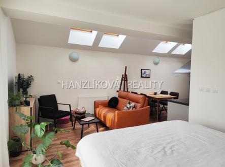 Pronájem bytu, 1+kk, 35 m² obrázek