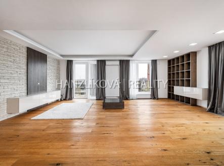 Prodej bytu, 6+1, 303 m²