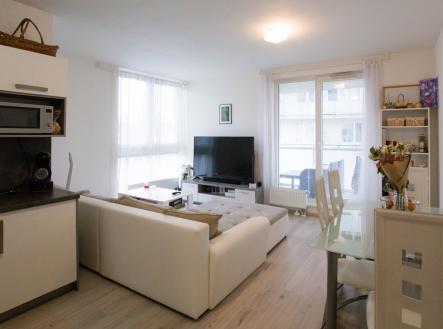 Pronájem bytu, 2+kk, 57 m²