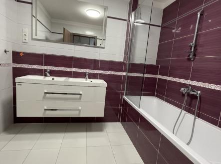 Pronájem bytu, 3+kk, 70 m²