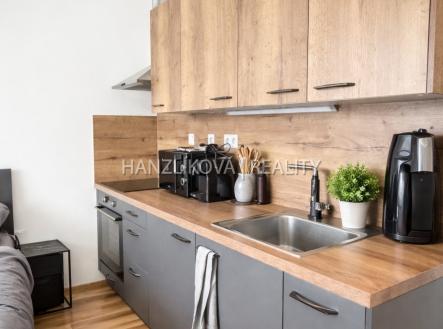 Pronájem bytu, 1+kk, 28 m²
