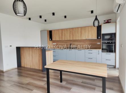 Pronájem bytu, 3+kk, 107 m²