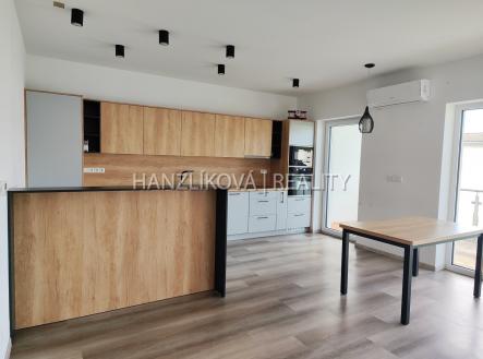 Pronájem bytu, 3+kk, 107 m²