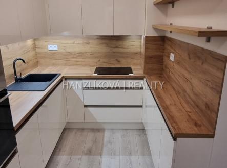 Pronájem bytu, 2+kk, 52 m²