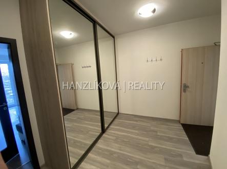 Pronájem bytu, 1+kk, 42 m²