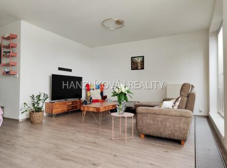 Pronájem bytu, 3+kk, 99 m²