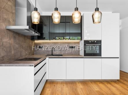 Pronájem bytu, 3+kk, 80 m²