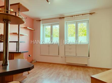 Pronájem bytu, 2+kk, 35 m²