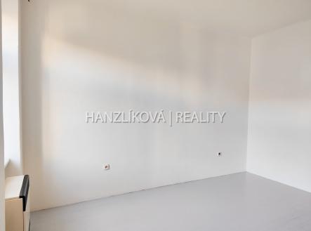 Pronájem bytu, 1+kk, 34 m²
