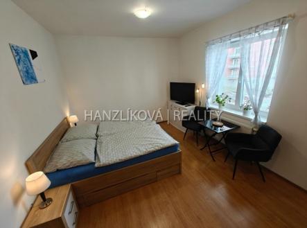 Pronájem bytu, 1+kk, 26 m²