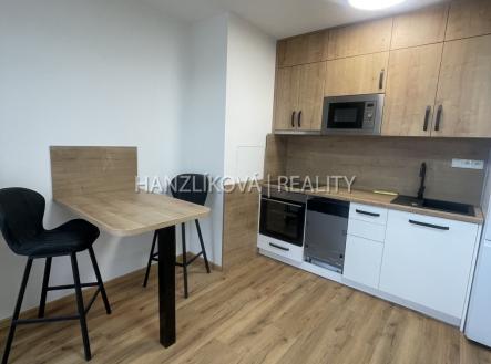 Pronájem bytu, 1+kk, 32 m²