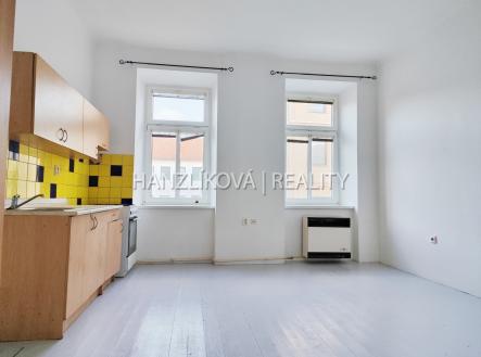 Pronájem bytu, 1+kk, 35 m²