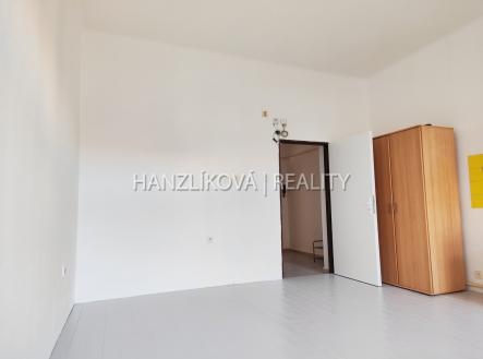 Pronájem bytu, 1+kk, 35 m²
