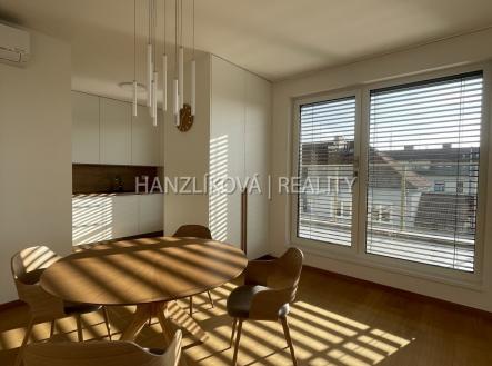 Pronájem bytu, 3+kk, 85 m²