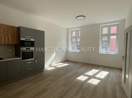 Pronájem bytu, 2+kk, 42 m²