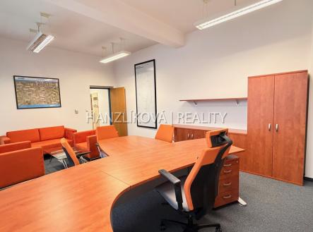 Pronájem kanceláře, 52 m²