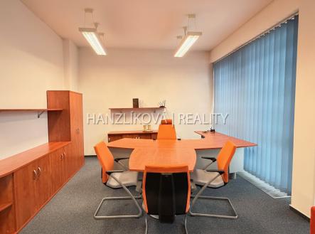 Pronájem kanceláře, 52 m²
