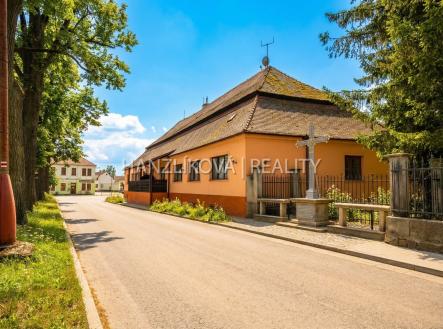 Prodej komerčního objektu, jiný, 1 253 m²