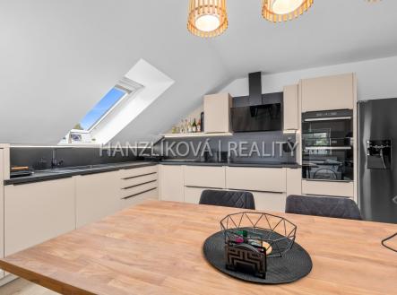 Pronájem bytu, 3+kk, 150 m²