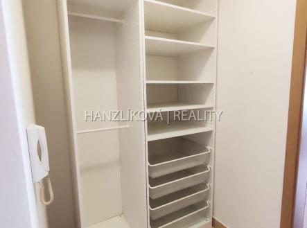 Pronájem bytu, 1+kk, 30 m²