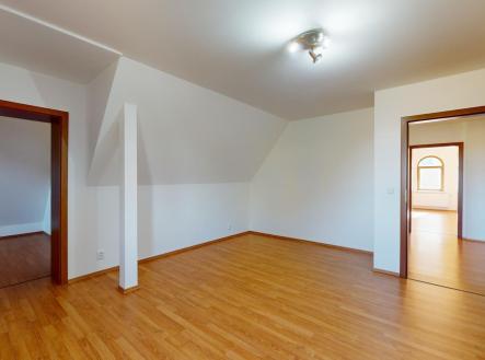 Pronájem - dům/vila, 230 m²