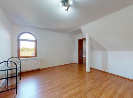 Pronájem - dům/vila, 230 m²