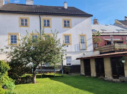 Prodej nájemního domu, 600 m²