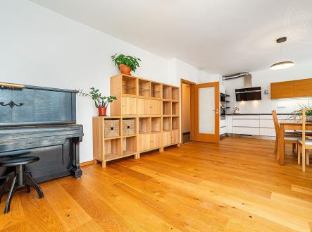 Pronájem bytu, 3+kk, 89 m²