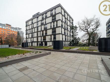 Pronájem bytu, 2+kk, 58 m²