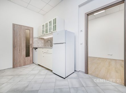 Prodej kanceláře, 68 m²