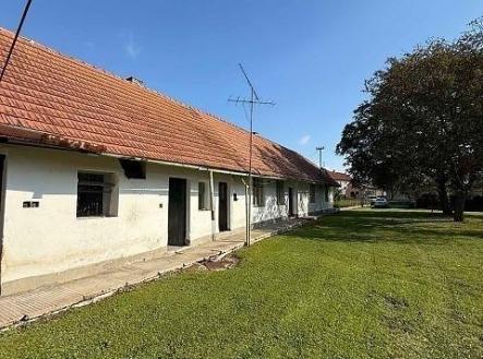 Prodej zemědělského objektu, 2 085 m²