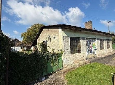 Prodej zemědělského objektu, 2 085 m²